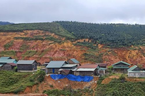 Mưa lũ phức tạp, Lâm Đồng di dời 13 hộ dân khỏi khu tái định cư