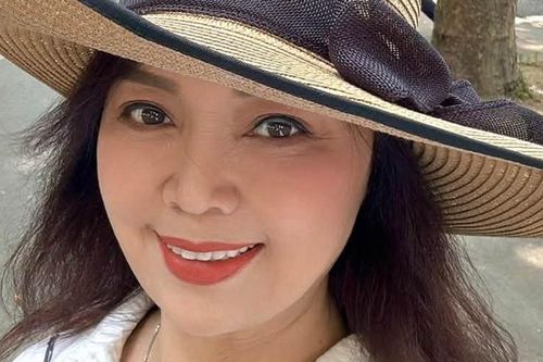 NSND Thái Bảo trẻ đẹp tuổi 62, danh ca Phượng Mai U70 lên chức CEO