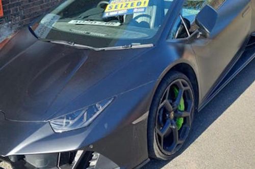 Cảnh sát thẳng tay tịch thu siêu xe Lamborghini Huracan vì chạy quá tốc độ