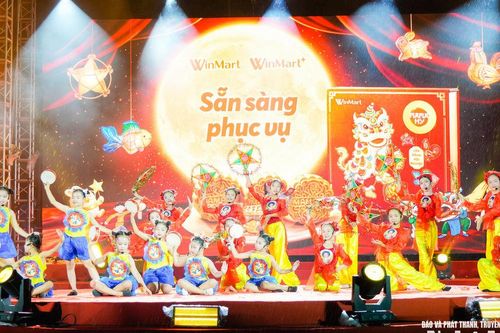 'Mang Hội Trăng trở về' được WinMart và bánh trung thu MAMA HY tổ chức tại Nghệ An
