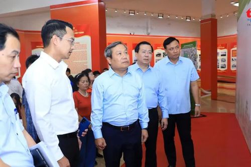 Chủ tịch TP Hà Nội chia sẻ về phương án kiến trúc khu vực hồ Hoàn Kiếm