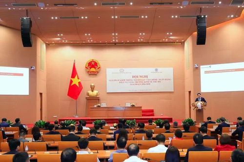 Hà Nội khơi thông dòng vốn, tạo động lực tăng trưởng hai con số