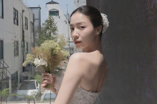 Ryu Hwa Young (T-ara) chính thức lên xe hoa vào hôm nay, nói một câu ngọt ngào về hôn nhân