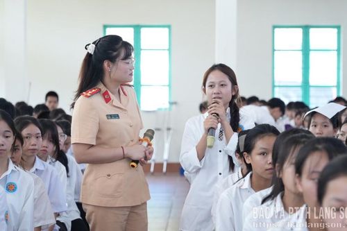 Trên 600 học sinh Trường Phổ thông dân tộc nội trú tỉnh được tuyên truyền, phổ biến pháp luật