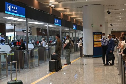 Trung Quốc mở rộng miễn thị thực, khách quốc tế tăng mạnh
