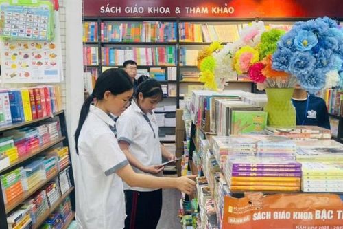 Bảo đảm đủ sách giáo khoa trước ngày 15/9