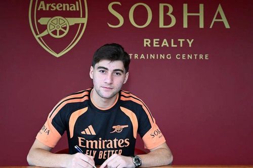 Arsenal hoàn tất thỏa thuận với sao trẻ 17 tuổi người Georgia