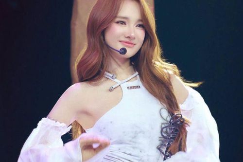Nhã Phương lộ diện, động thái mới gây chú ý