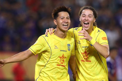 Hà Nội FC thảm bại 1-4 trước Sông Lam Nghệ An