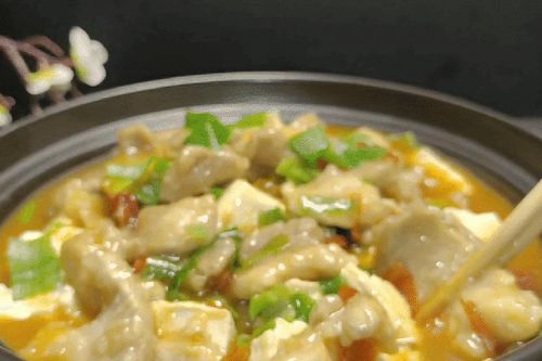 Có 1 cách nấu đậu phụ hương vị khác biệt và ngon hơn hẳn, nước sốt trộn với cơm khiến cả nhà 'ăn vèo vèo'