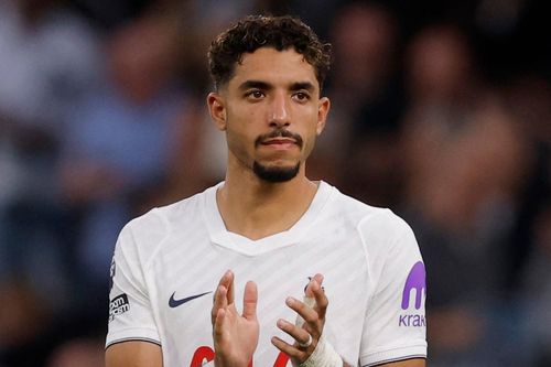 Tottenham chi 366 triệu euro để đổi lấy khởi đầu tệ nhất lịch sử