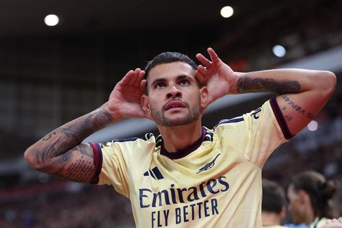 Bước ngoặt 121 giây giúp Arsenal nhọc nhằn vượt ải Sunderland