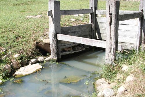 Khám phá giếng cổ Chăm giữa vùng tiểu sa mạc
