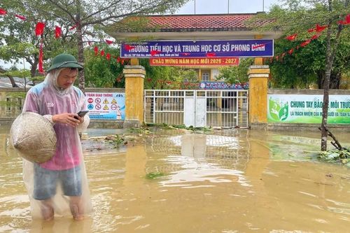 Huế: Mưa lớn khiến một số địa phương bị ngập lụt