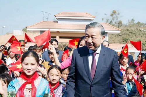 Bài 2: Những ngôi trường thắp sáng vùng biên