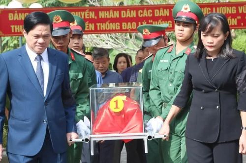 Sơn La tổ chức trang trọng lễ viếng, truy điệu và an táng hài cốt liệt sĩ