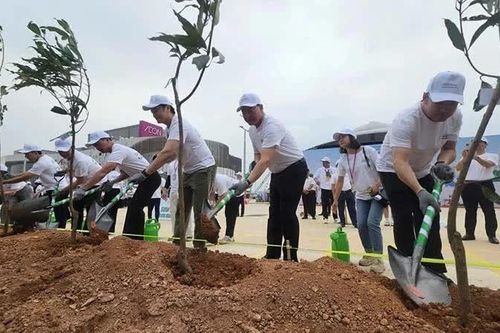 Thanh Hóa: Phát động chiến dịch trồng cây, tạo khuôn viên xanh cho môi trường sống