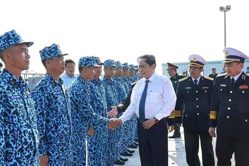 Bảo vệ độc lập chủ quyền, toàn vẹn lãnh thổ, biển, đảo Tổ quốc từ sớm, từ xa