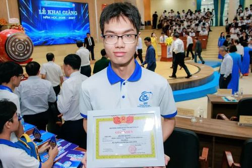 Thủ khoa 108,33 điểm Đỗ Phú Quang: Phải biết cách làm chủ công nghệ