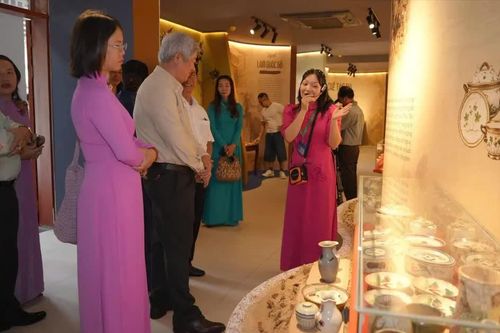 Nghe bảo vật kể chuyện ngàn năm đất phương Nam