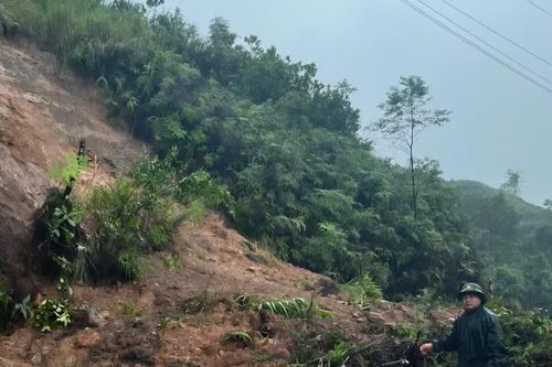 Quảng Trị: Đường lên Cửa khẩu quốc tế La Lay sạt lở và ngập cục bộ