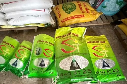 Khởi tố vụ án kinh doanh gạo giả mạo nhãn hiệu ST25