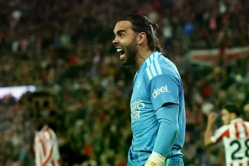 121 giây giúp Arsenal thắng tiếp ở Ngoại hạng Anh