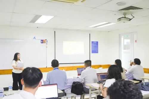 Tạo cơ chế để doanh nghiệp đồng hành cùng nhà trường