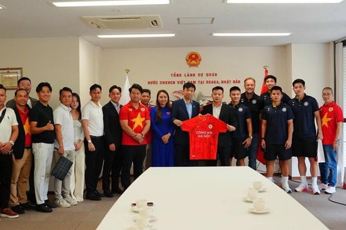 Kiều bào Nhật Bản 'tiếp lửa' cho CLB Công an Hà Nội trước thềm đại chiến