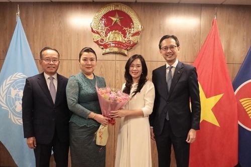 Phái đoàn Lào tại Liên hợp quốc chúc mừng 81 năm Quốc khánh Việt Nam