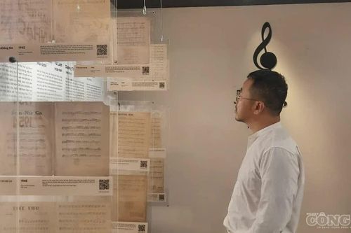 Hơn 100 tư liệu, hiện vật kể chuyện hai thập niên tân nhạc Hà Nội