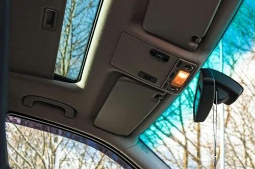 Nóc kính ô tô dễ vỡ không chỉ do Honda hay Kia mà do lỗi kính cường lực