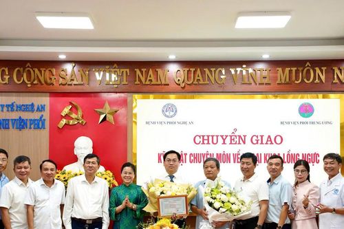 Thực hiện ca phẫu thuật nội soi lồng ngực đầu tiên tại Nghệ An theo kỹ thuật Bệnh viện Phổi Trung ương chuyển giao
