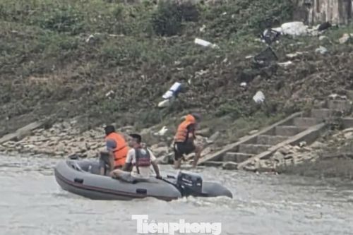 Tìm thấy thi thể người được Thiếu tá quân đội lao xuống sông cứu
