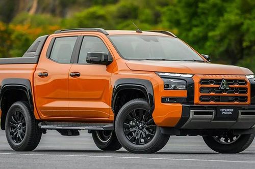 Xe bán tải tháng 8: Lần đầu tiên Ford Ranger 'bại trận' trước Mitsubishi Triton