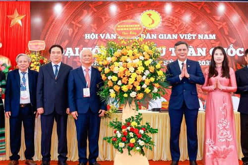 GS.TS Lê Hồng Lý tái đắc cử Chủ tịch Hội Văn nghệ dân gian Việt Nam