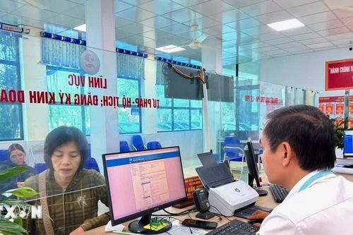 Hiệu quả thực thi công vụ đo bằng niềm tin và sự hài lòng của người dân