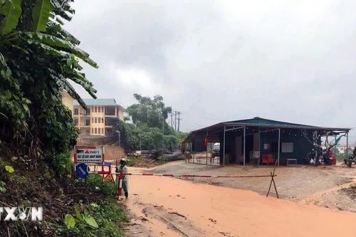 Quảng Trị mưa lớn gây ngập, chia cắt cục bộ tại nhiều khu vực
