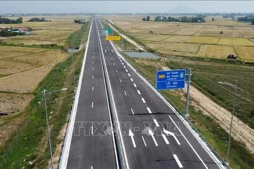Đánh thức hành lang kinh tế miền Trung - Tây Nguyên - Bài 1: Mở đường không gian cao nguyên - biển