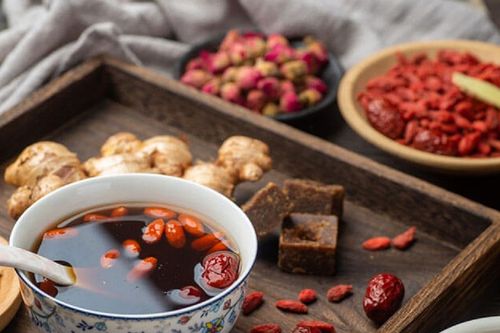 Bộ Y tế đề xuất mở rộng danh mục, thêm 129 thuốc y học cổ truyền được BHYT chi trả