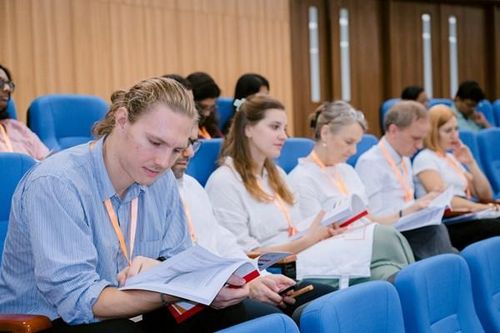 AI dịch thuật ngày càng giỏi, vì sao con người vẫn cần học tiếng Đức?