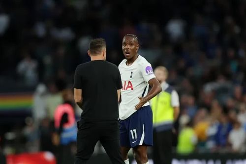 HLV De Zerbi tranh cãi với Tel, Tottenham bị CĐV la ó sau trận hòa Everton