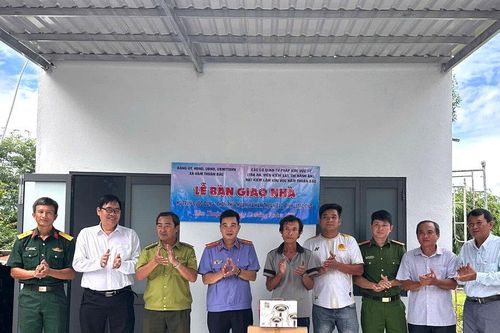 Khối tư pháp khu vực 12 - Lâm Đồng chung tay dựng mái ấm cho hộ nghèo