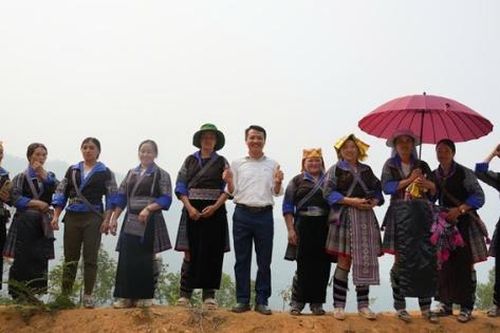 Lào Cai: Đưa nghị quyết vào cuộc sống, dòng điện chuẩn bị đến bản xa