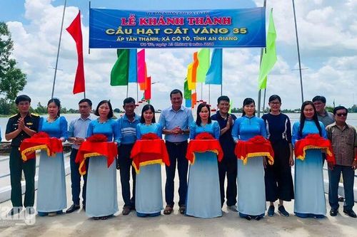 Cô Tô khánh thành cầu Hạt Cát Vàng 35