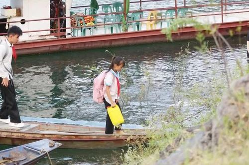 Rà soát, bảo đảm an toàn cho học sinh trên đường đến trường
