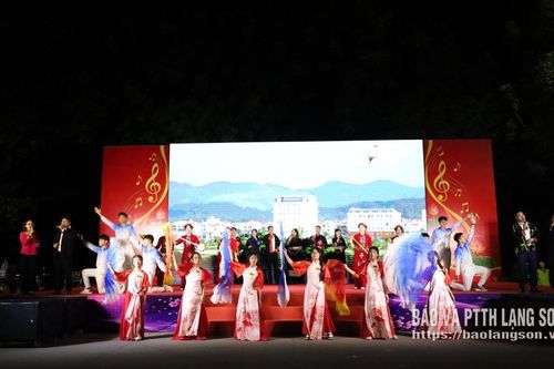 Đặc sắc chương trình văn nghệ “Lộc Bình đổi mới và khát vọng”