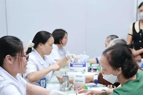 Bước chuyển trong chăm sóc sức khỏe toàn dân