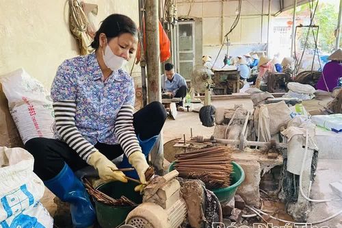 Tề Lỗ đẩy mạnh phát triển công nghiệp - tiểu thủ công nghiệp