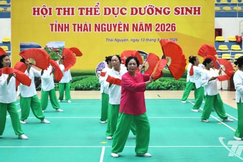 Gần 900 người tham dự Hội thi Thể dục dưỡng sinh